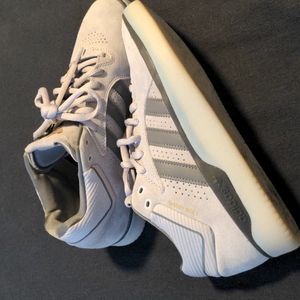 Tyshawn Jones Skate Shoe